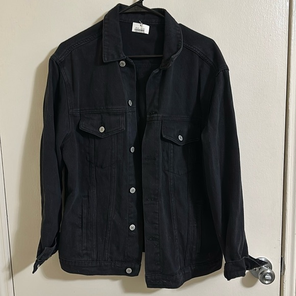 NWT Brandy Melville Black Oversized Denim Jacket - Picture 1 of 5